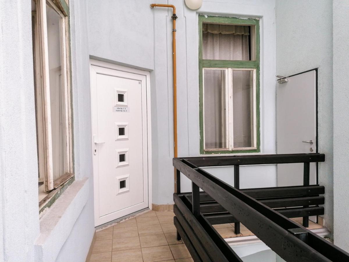 Hostel Vodna 1 Kosice Exterior photo